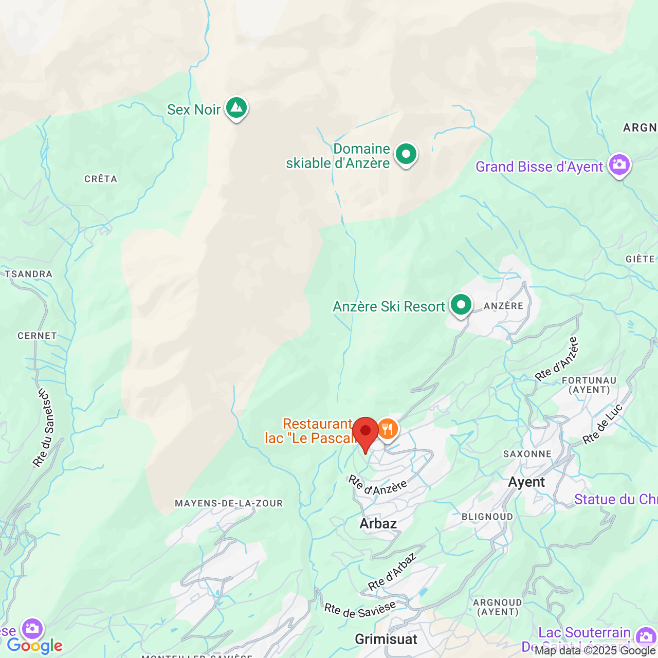 Karte einer alpinen Region mit Orts- und POI-Markierungen