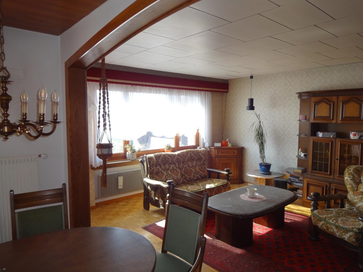 Wohnzimmer mit klassischer Einrichtung