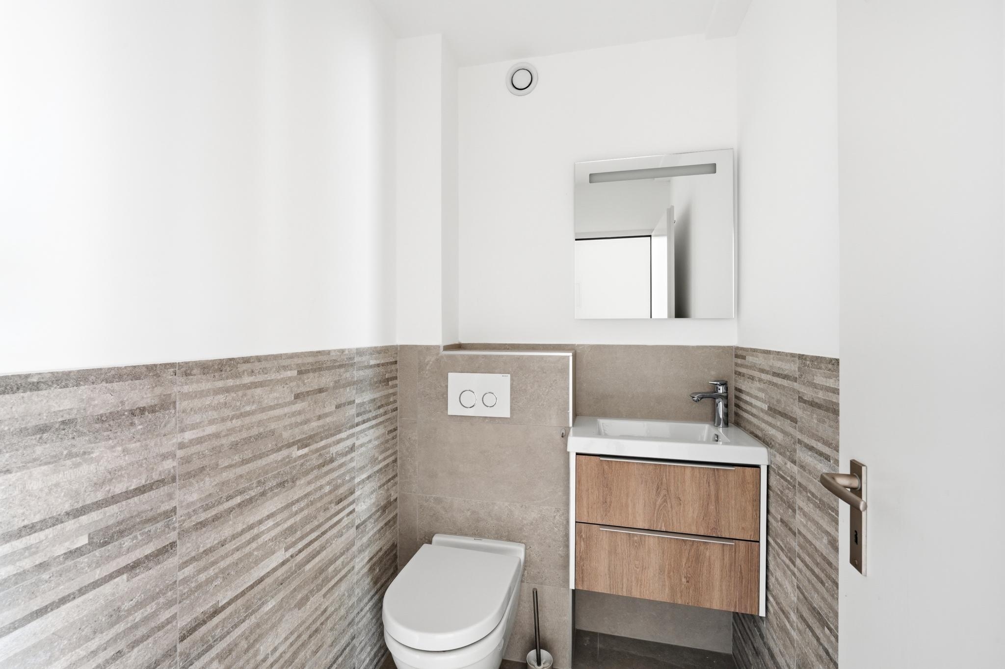 Modernes Gäste-WC