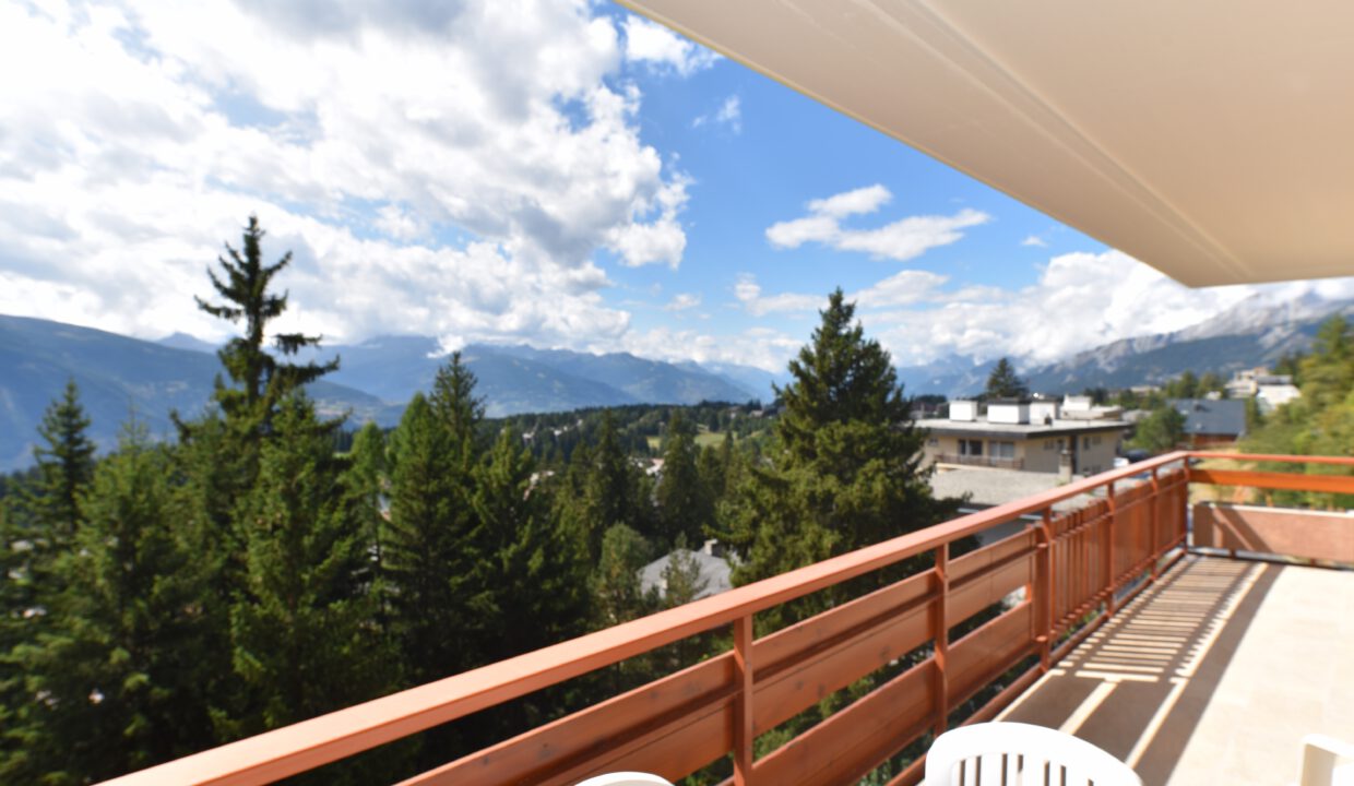 Balkon mit Bergblick