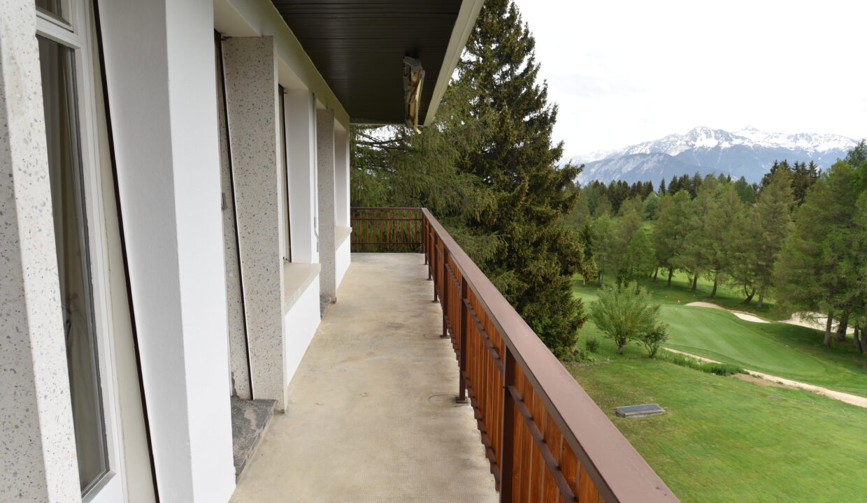 Balkon mit Bergblick