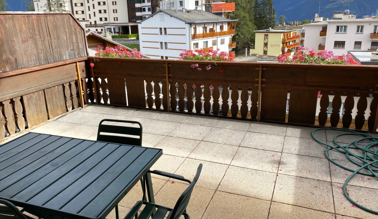Balkon/Terrasse mit Bergblick