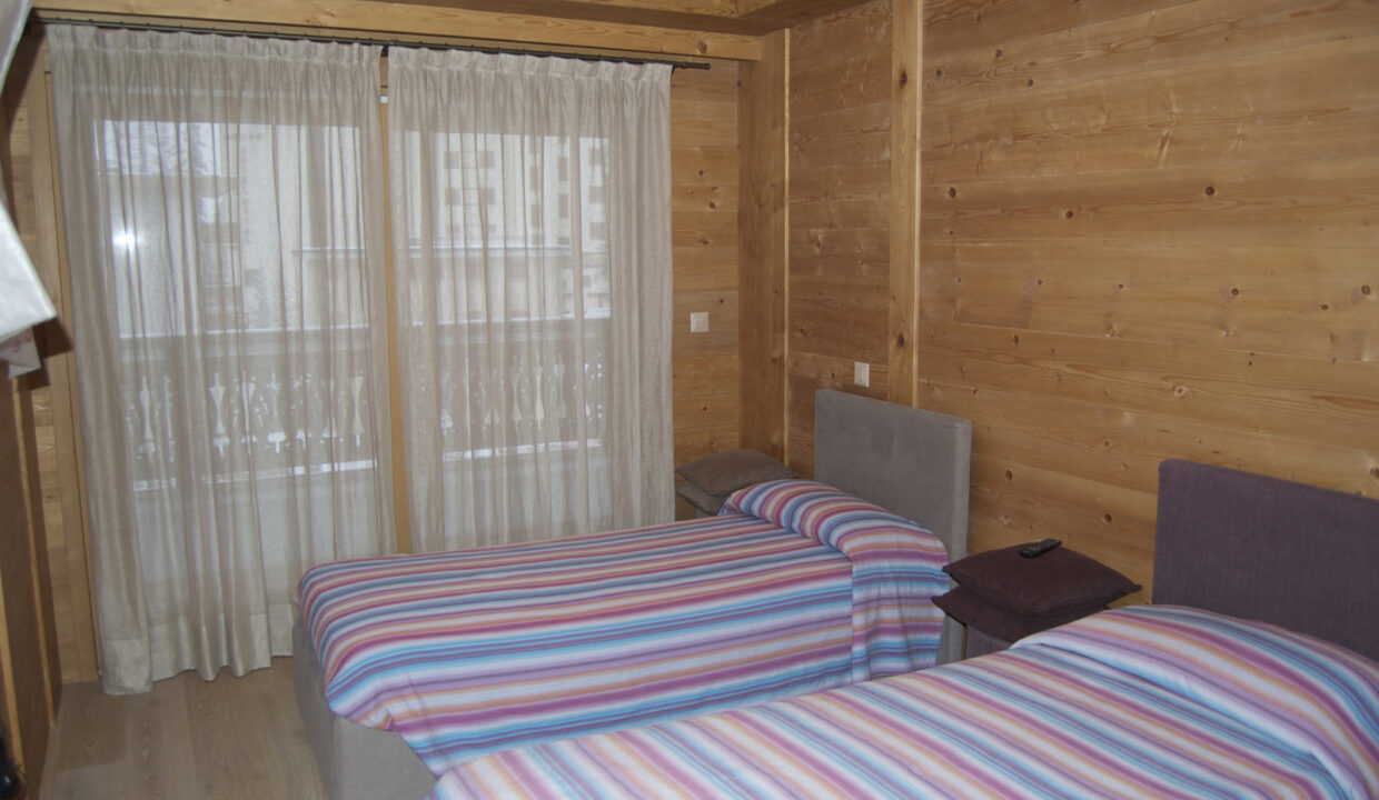 Doppelzimmer in Holzoptik