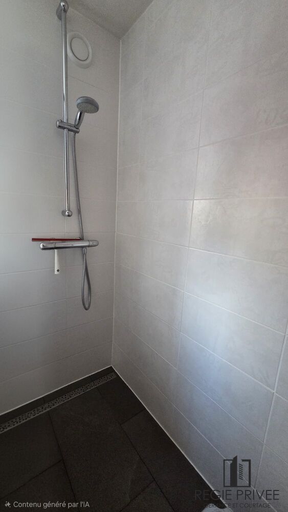 Badezimmer-Dusche