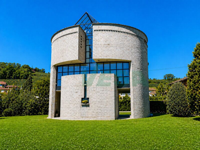 Unverwechselbare Villa „Casa Rotonda“ von Mario Botta mit wunderschönem Garten – Stabio