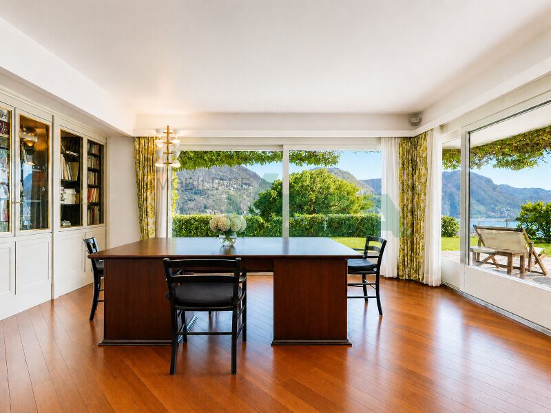 Esszimmer mit Panoramablick