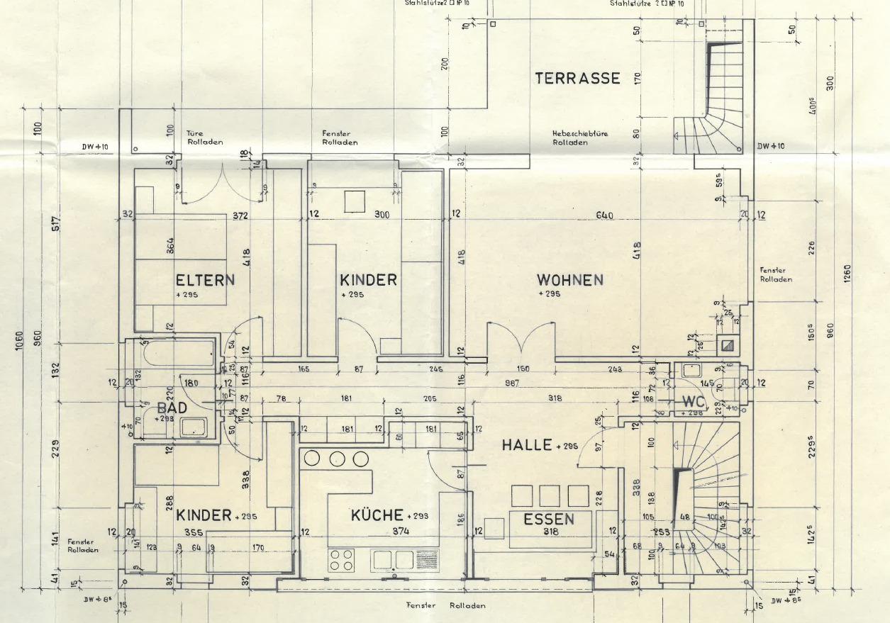 Grundriss mit Terrasse, Wohn-, Schlaf- und Nebenräumen