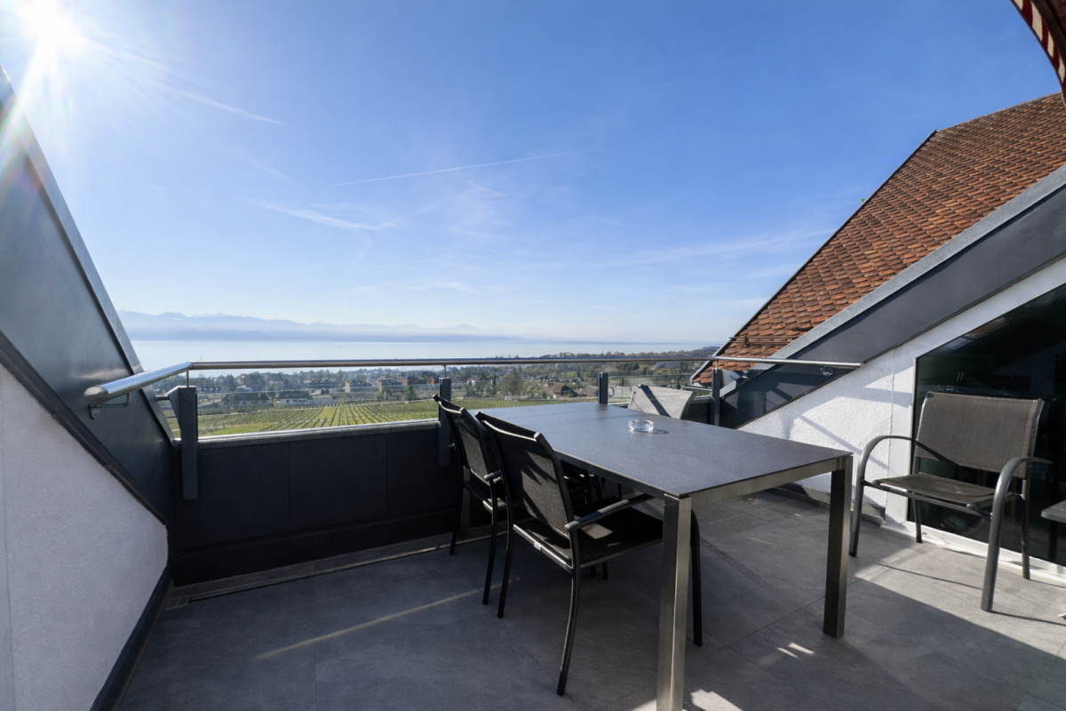 Dachterrasse mit Seeblick