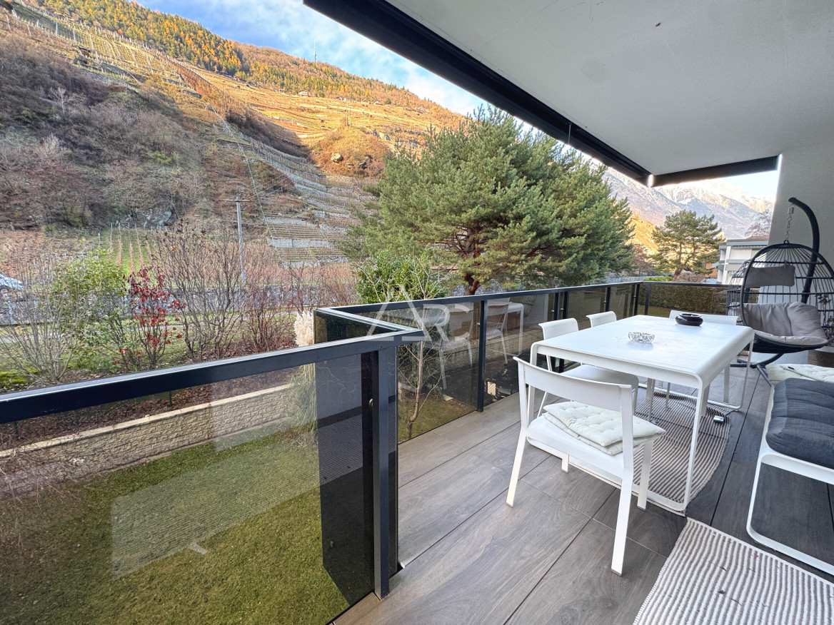 Balkon mit Bergblick
