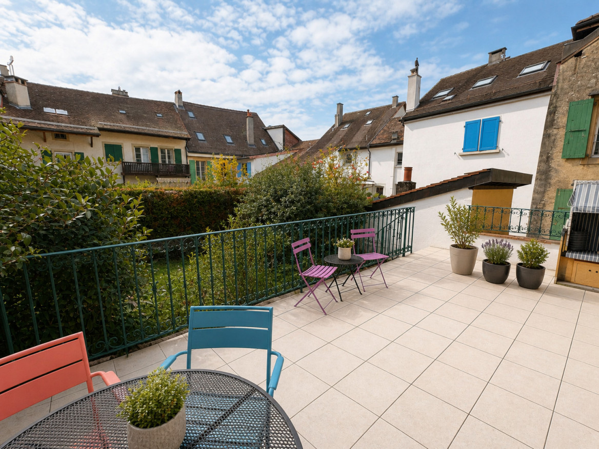 Dachterrasse mit Blick auf umliegende Häuser