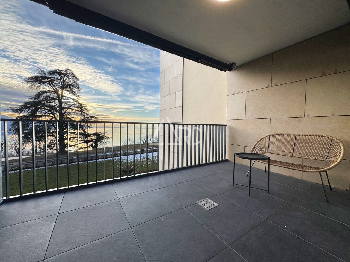 Balkon mit Seeblick