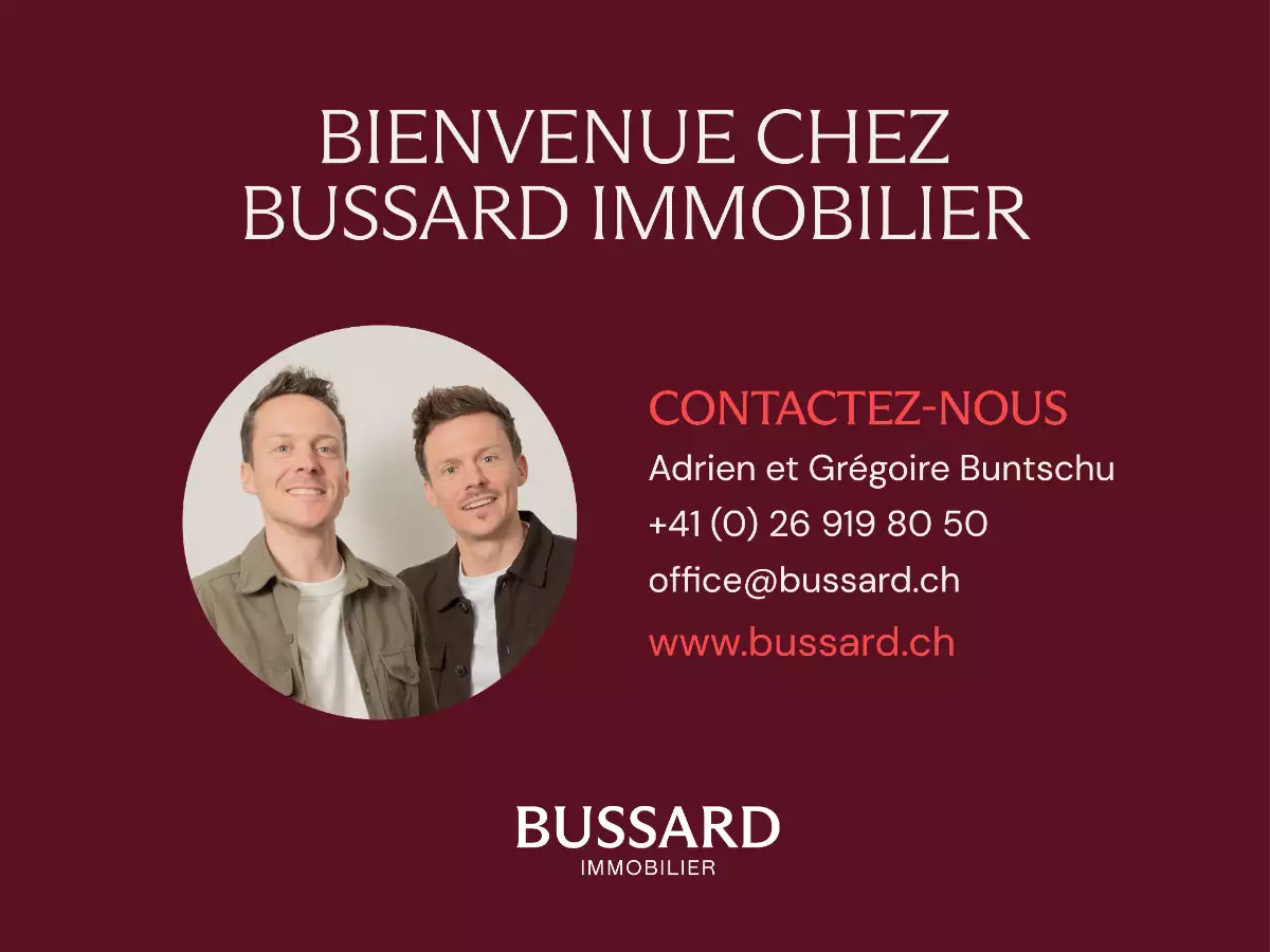 Werbebanner einer Immobilienagentur