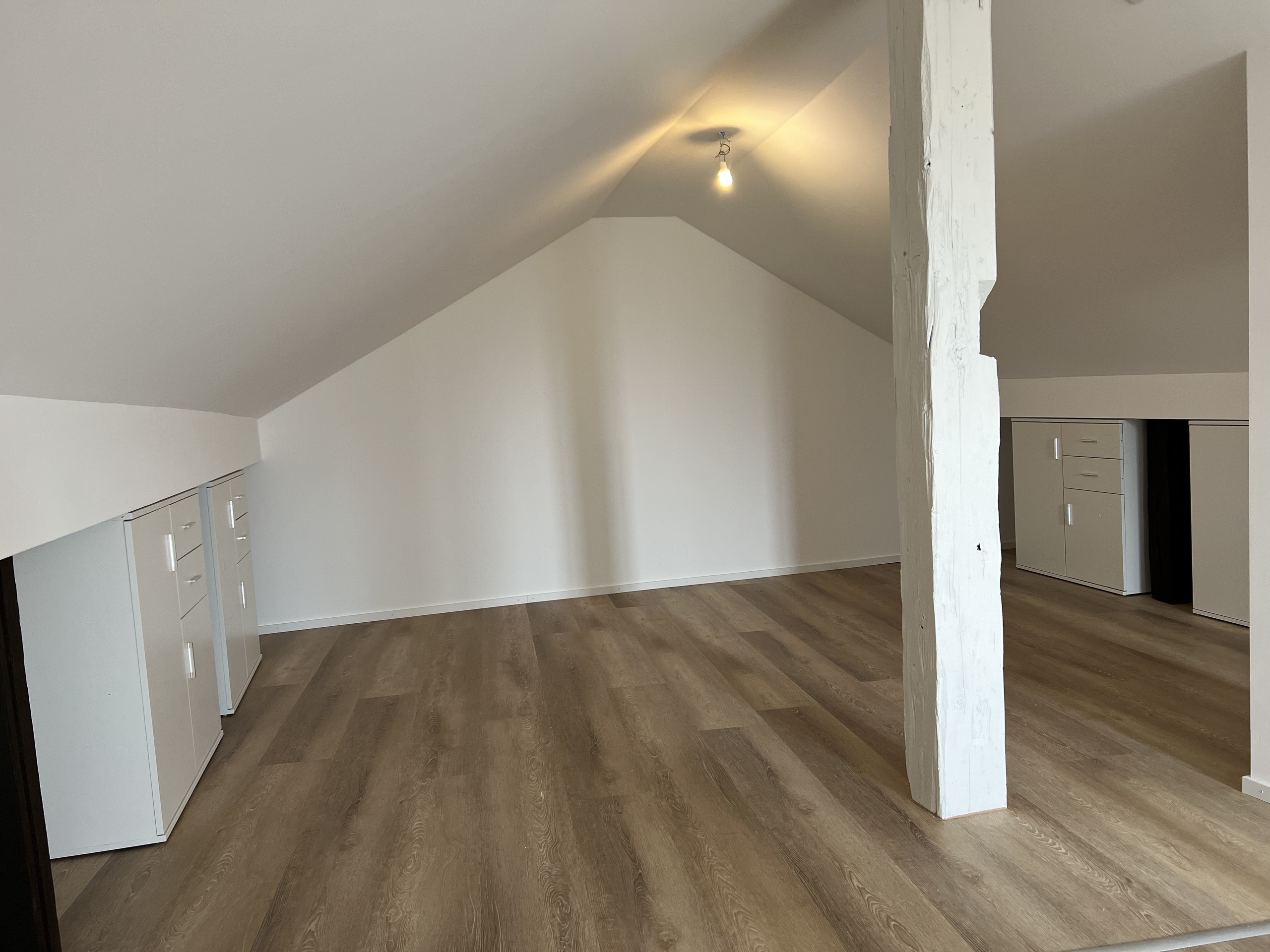 Ausgebauter Dachraum mit offener Fläche