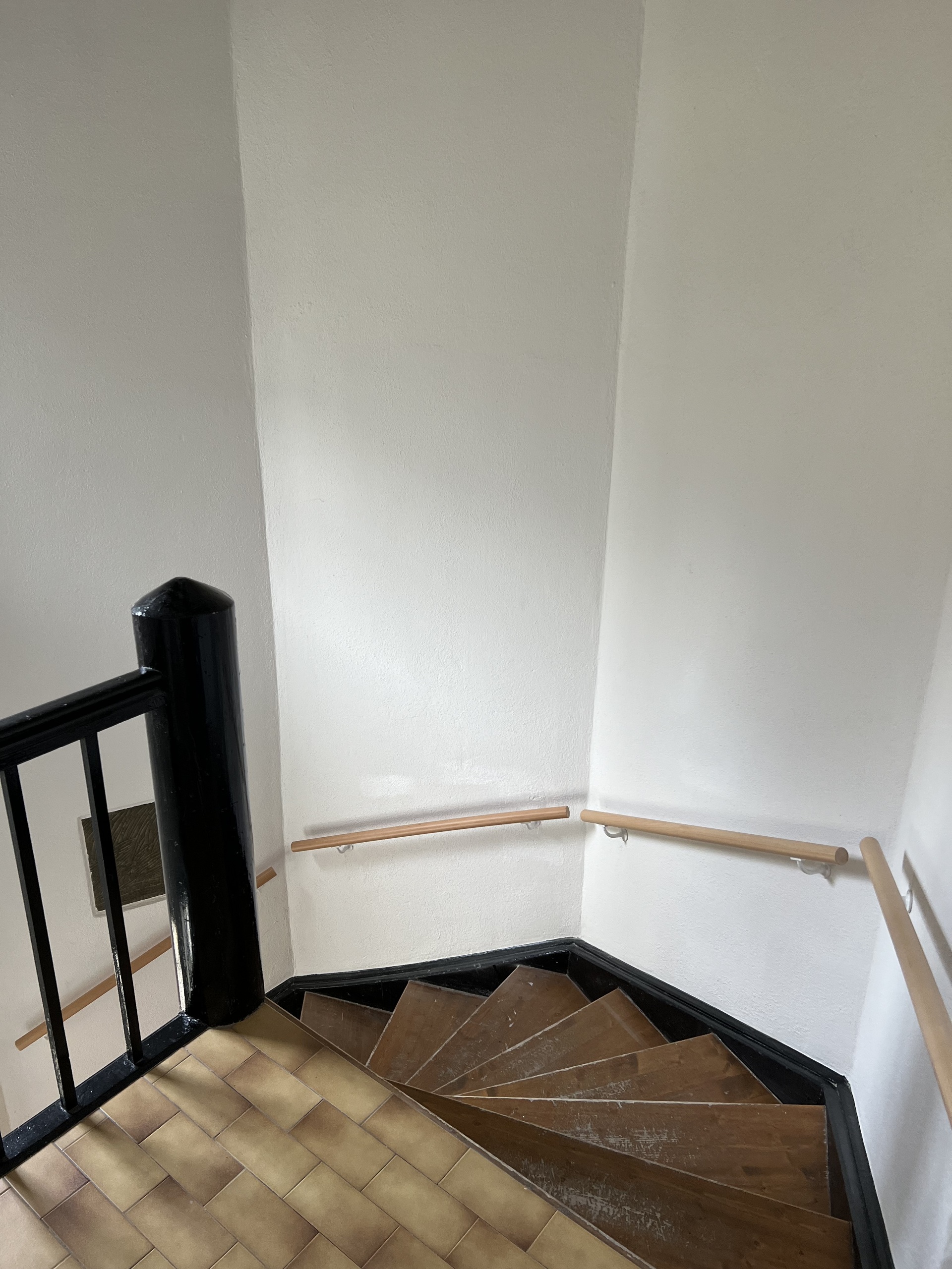 Treppenhaus mit Wendeltreppe