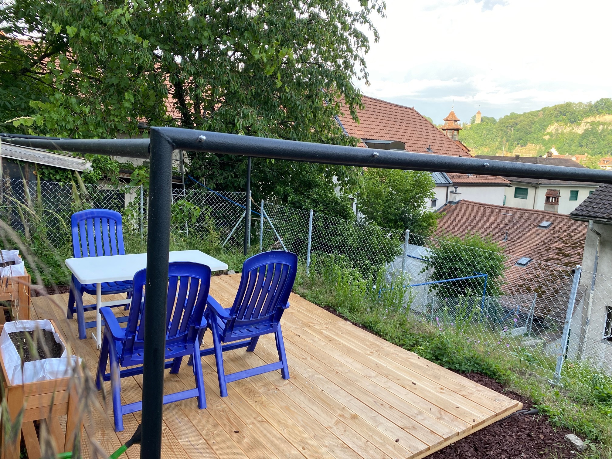 Terrasse mit Sitzgruppe und Ausblick