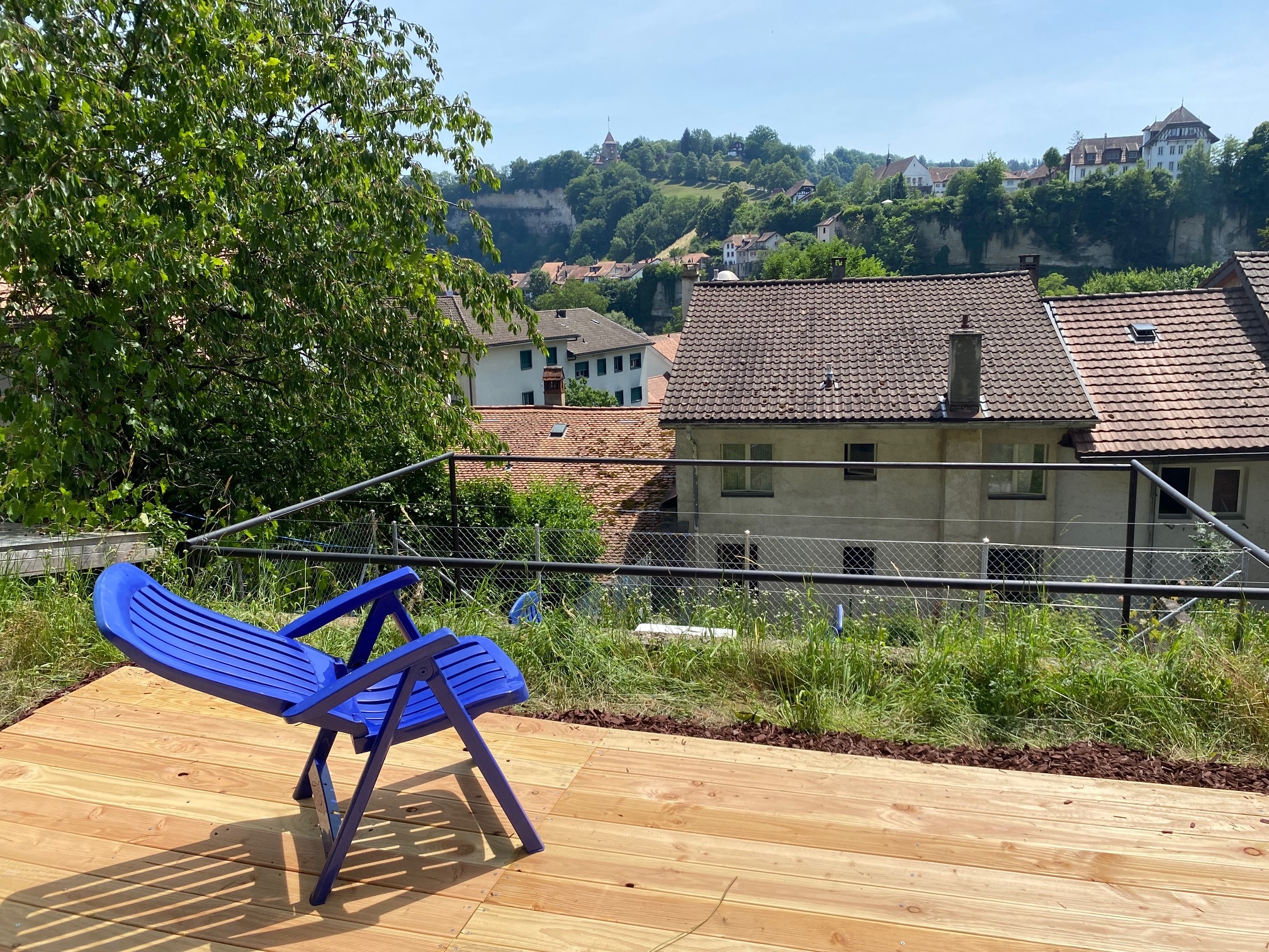Terrasse mit Ausblick ins Tal