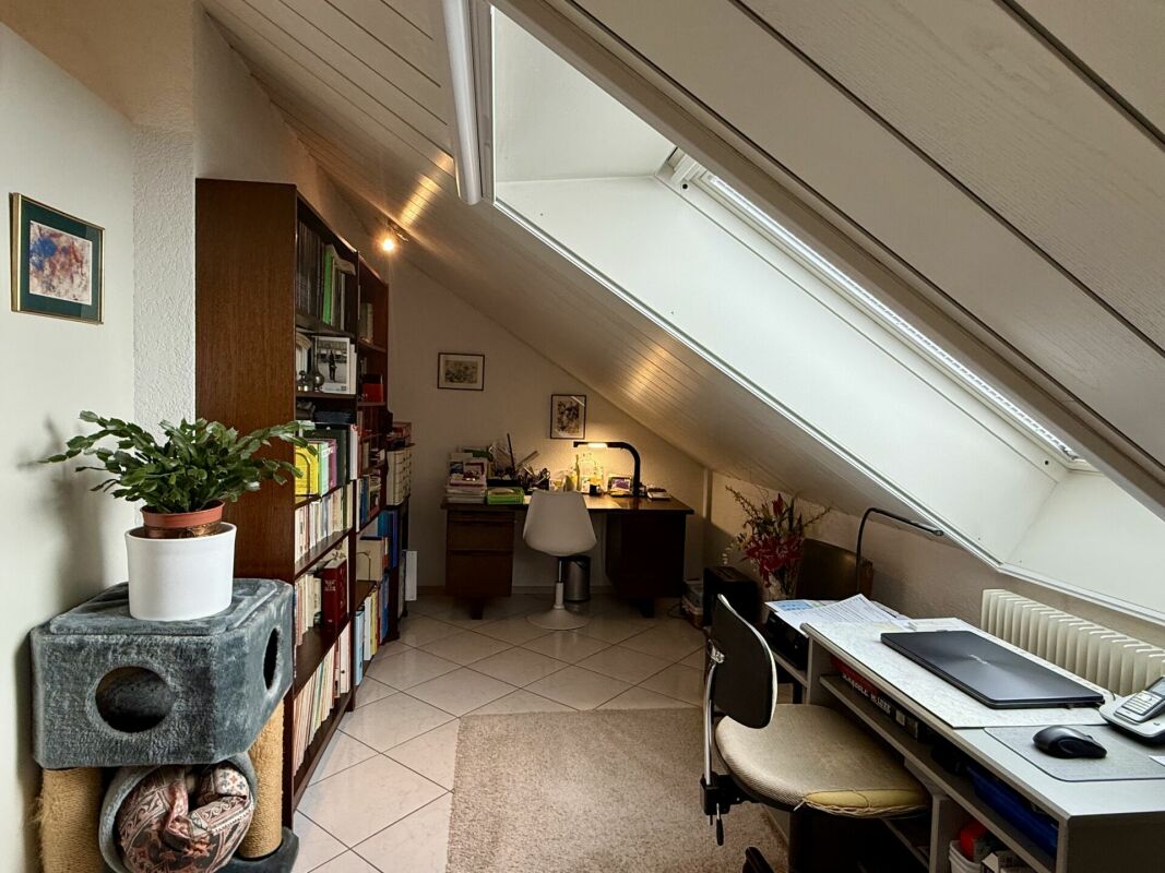 Dachzimmer als Arbeitsbereich