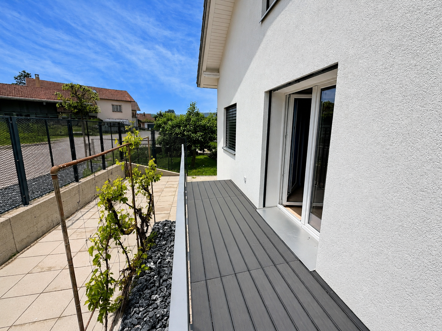 Außenansicht einer Terrasse am Haus
