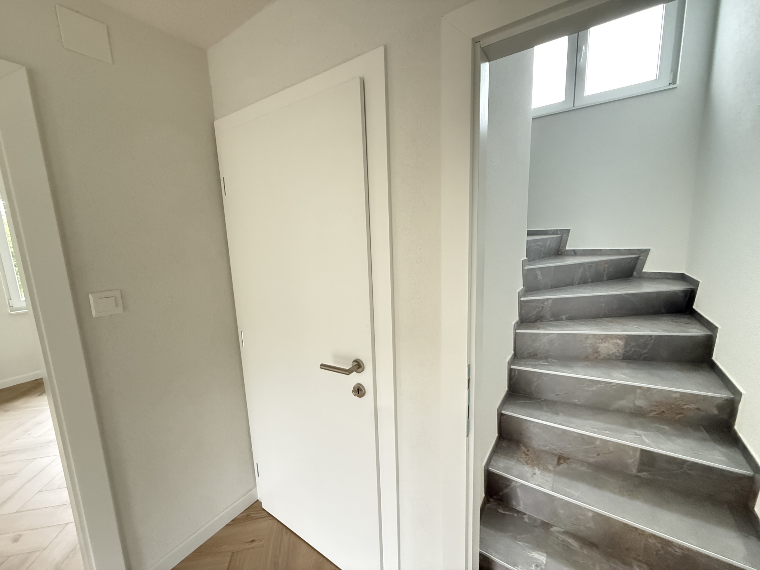Treppenhaus mit angrenzendem Flur