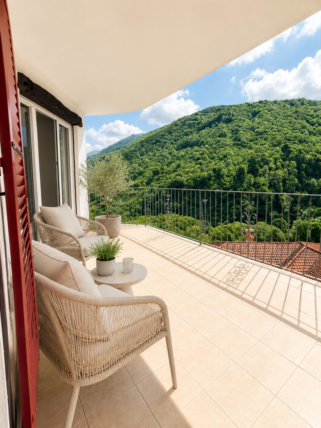 Balkon mit Bergblick
