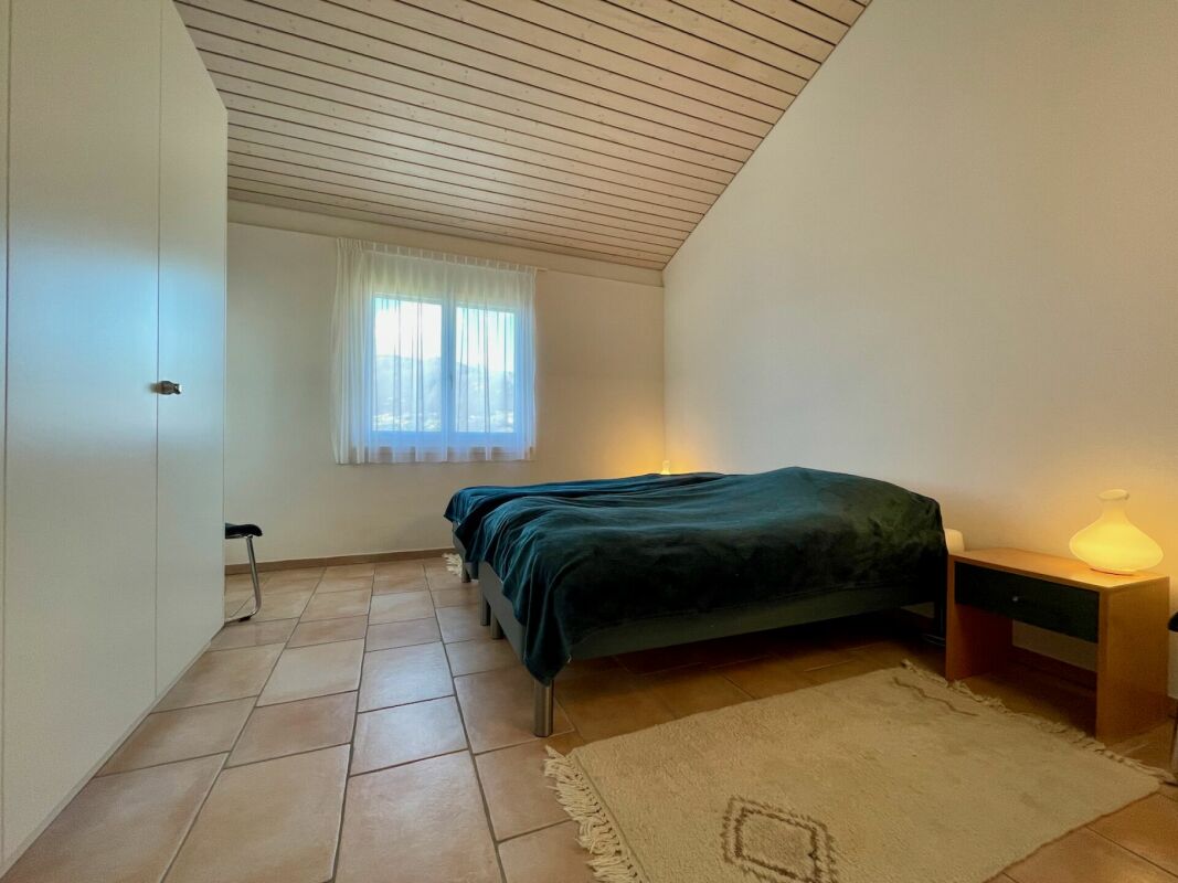 Schlafzimmer mit Dachschräge