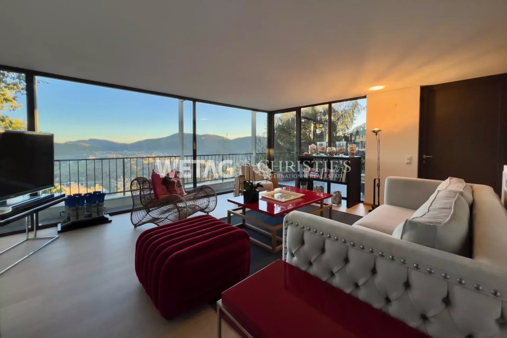 Wohnzimmer mit Panoramablick