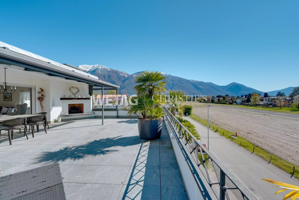 Terrasse mit Bergblick