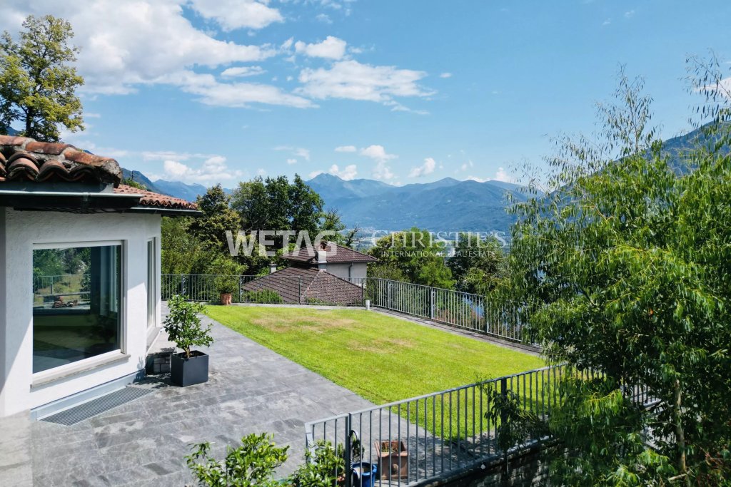 Terrasse mit Bergblick