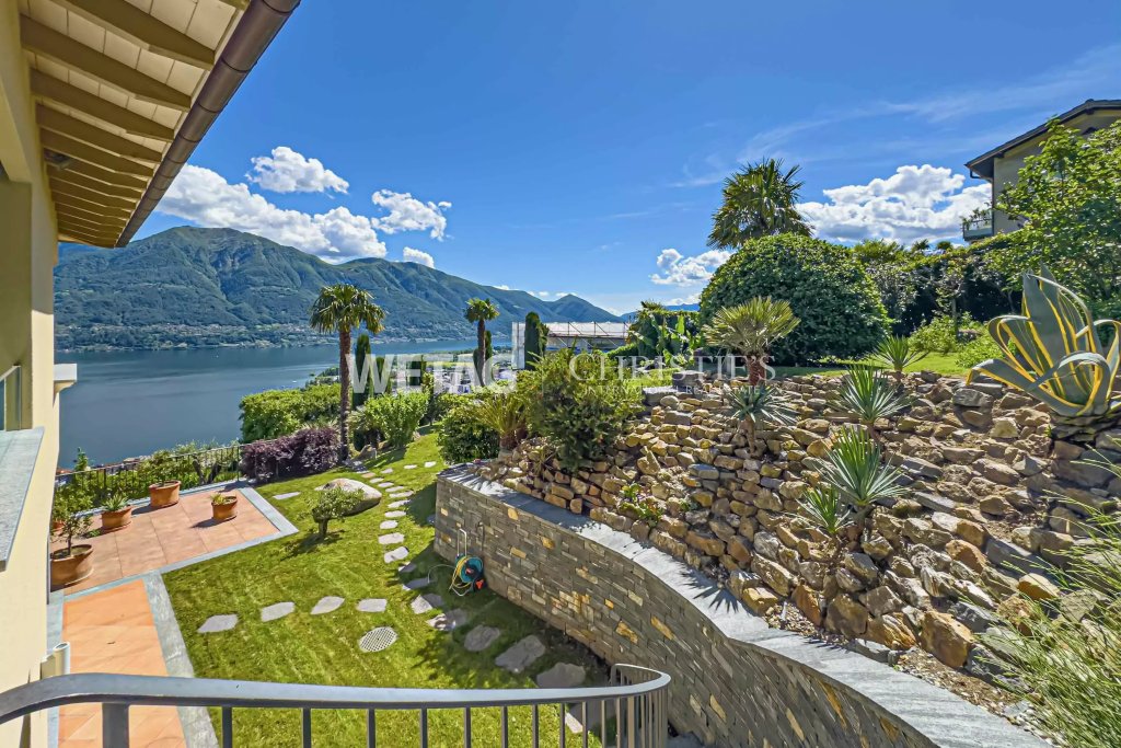 Seeblick-Garten mit Terrasse