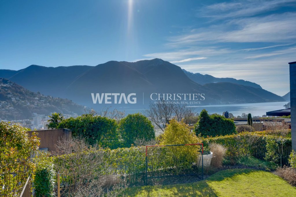 Garten mit Seeblick