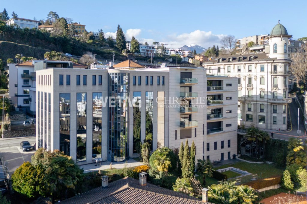 Moderne Stadtvilla mit Ausblick