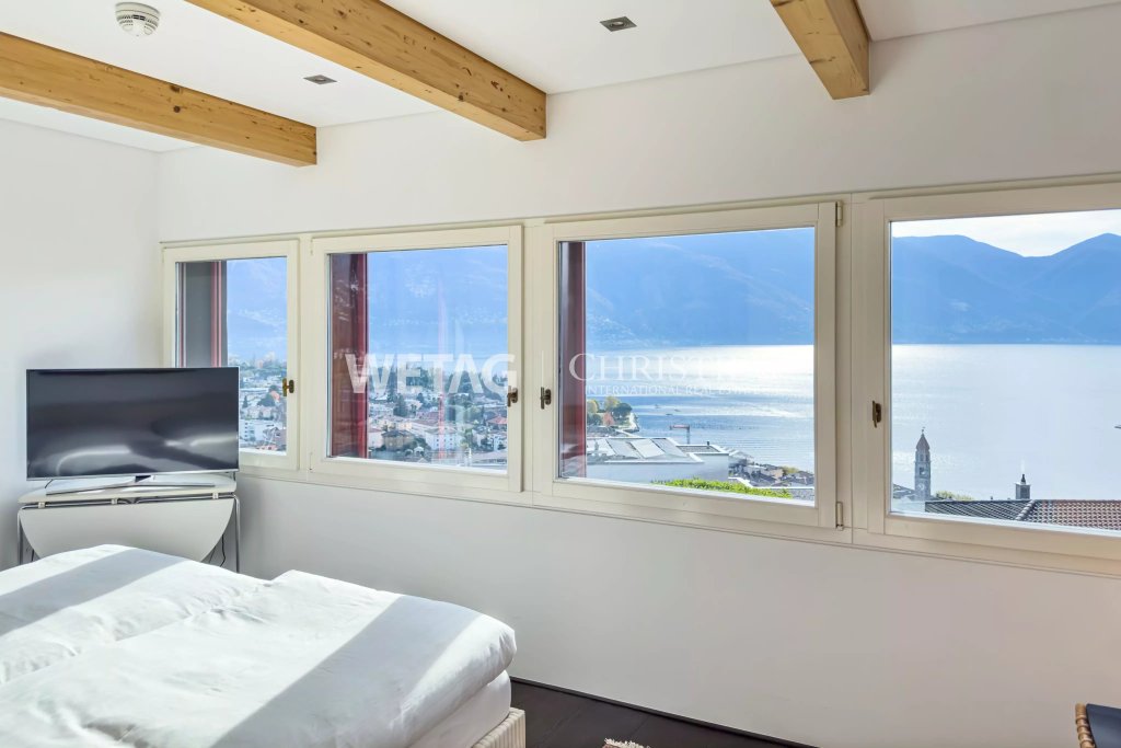 Schlafzimmer mit Seeblick