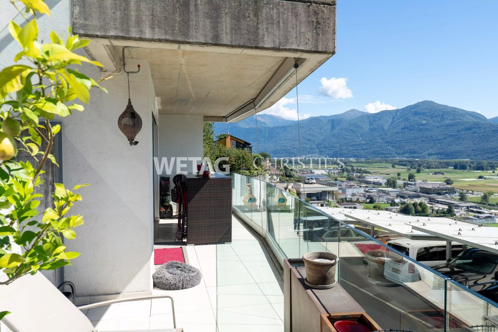 Balkon mit Bergblick