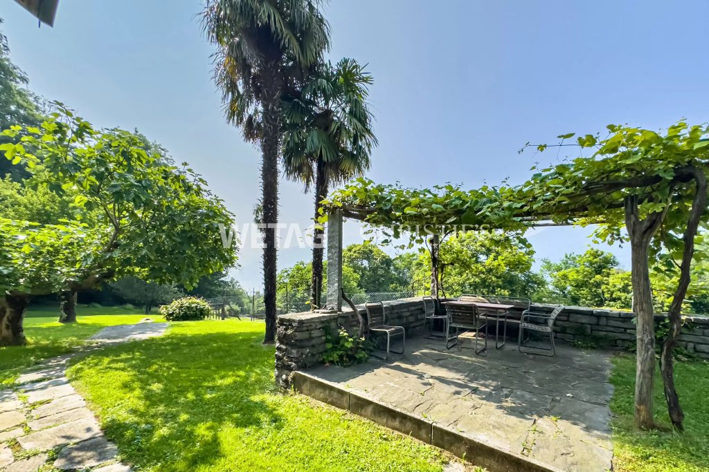 Garten-Terrasse mit Pergola