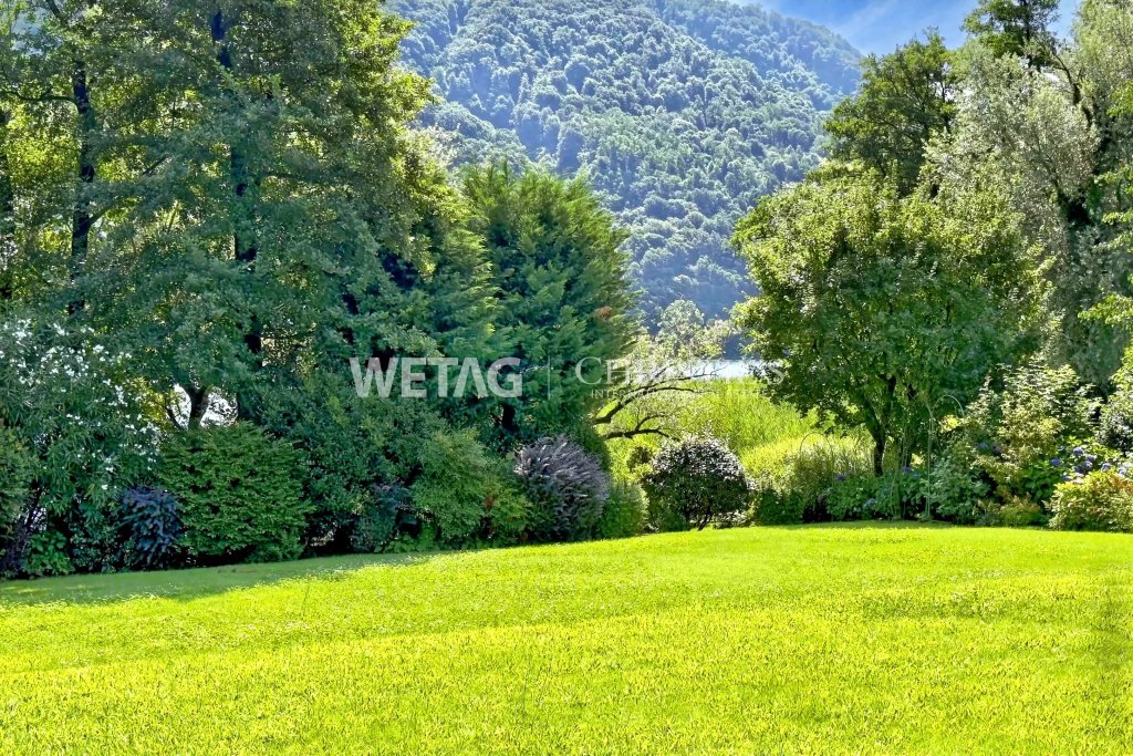 Garten mit Bergblick