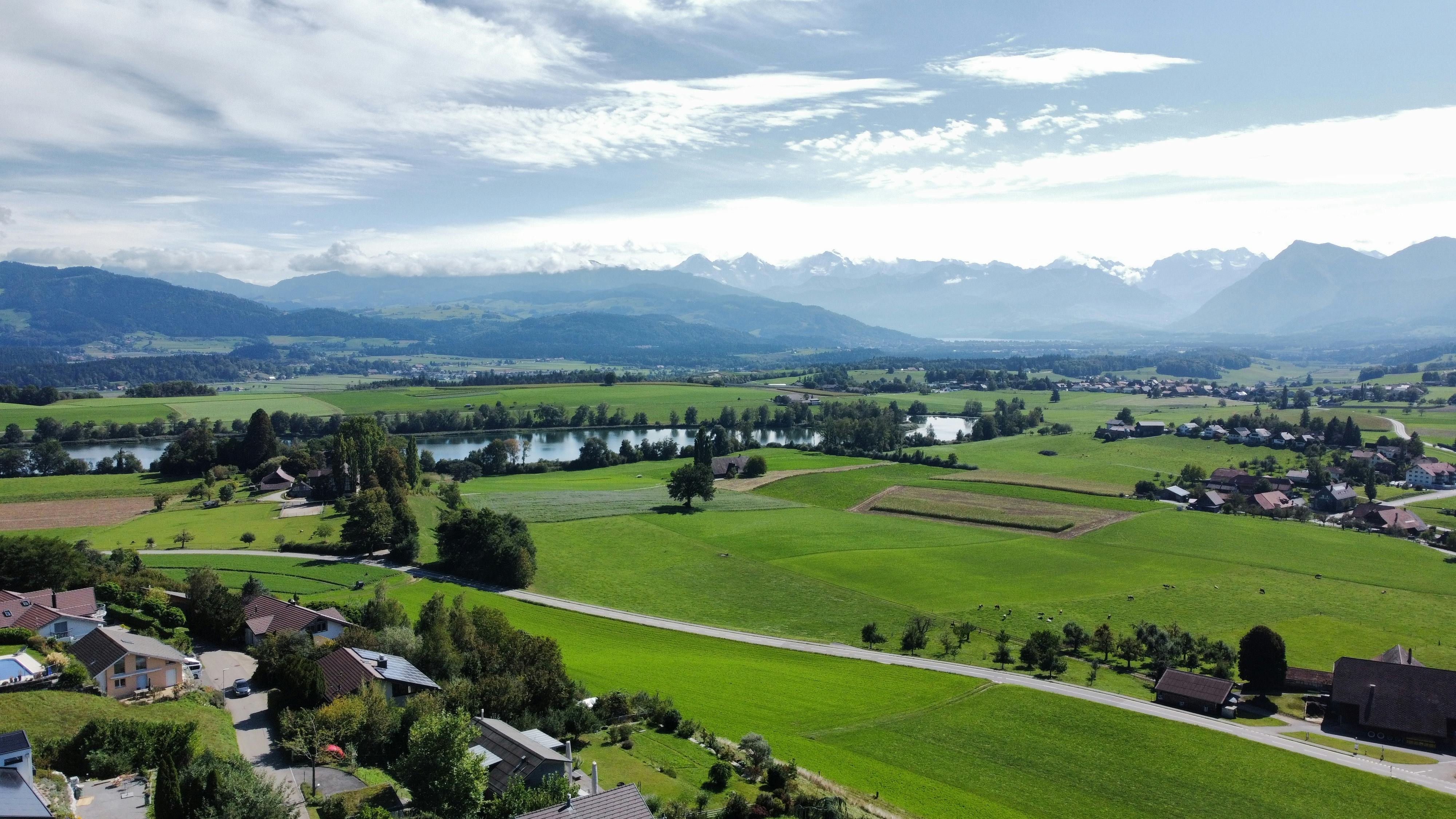 Landschaft mit Bergpanorama