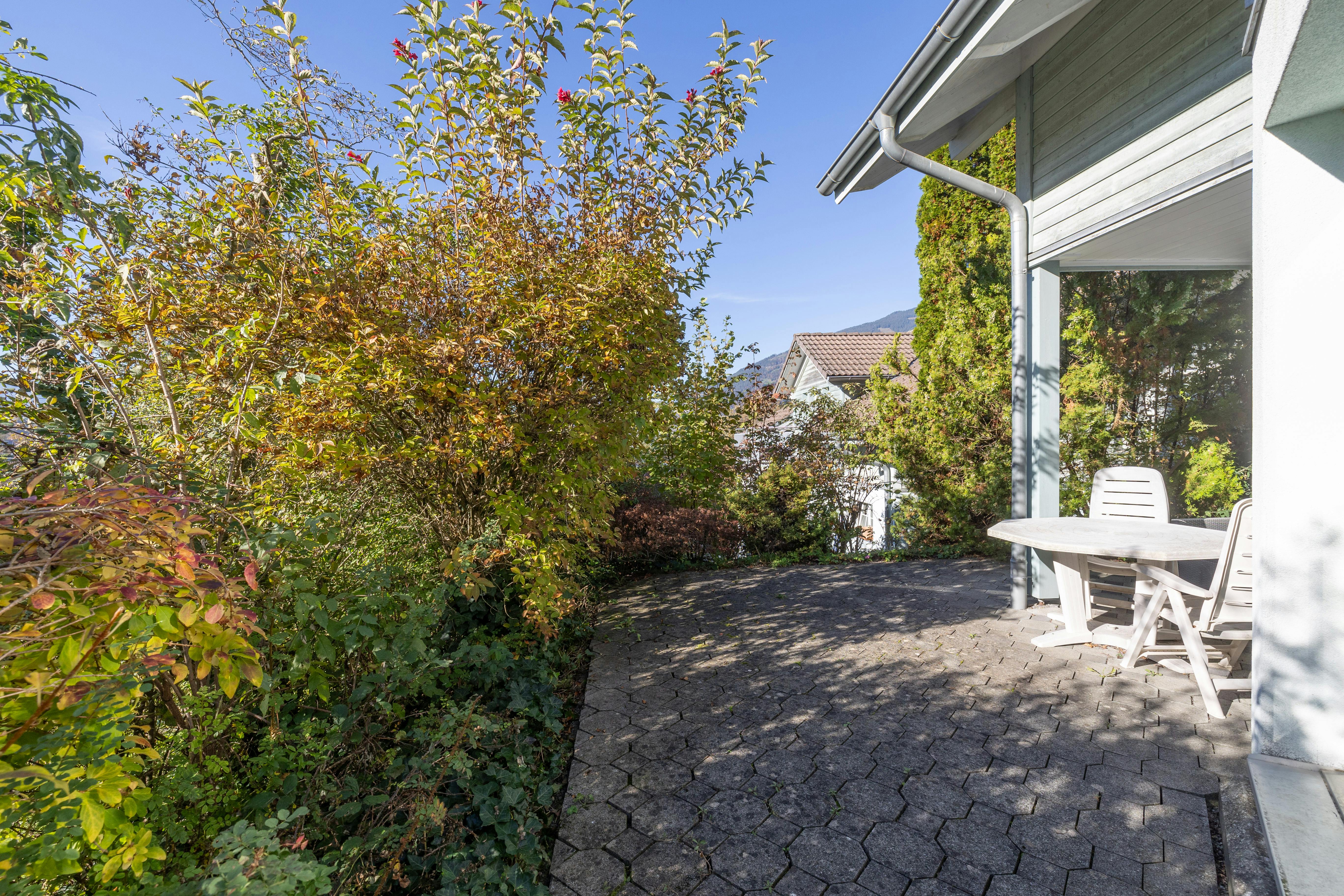 Terrasse mit Gartenblick