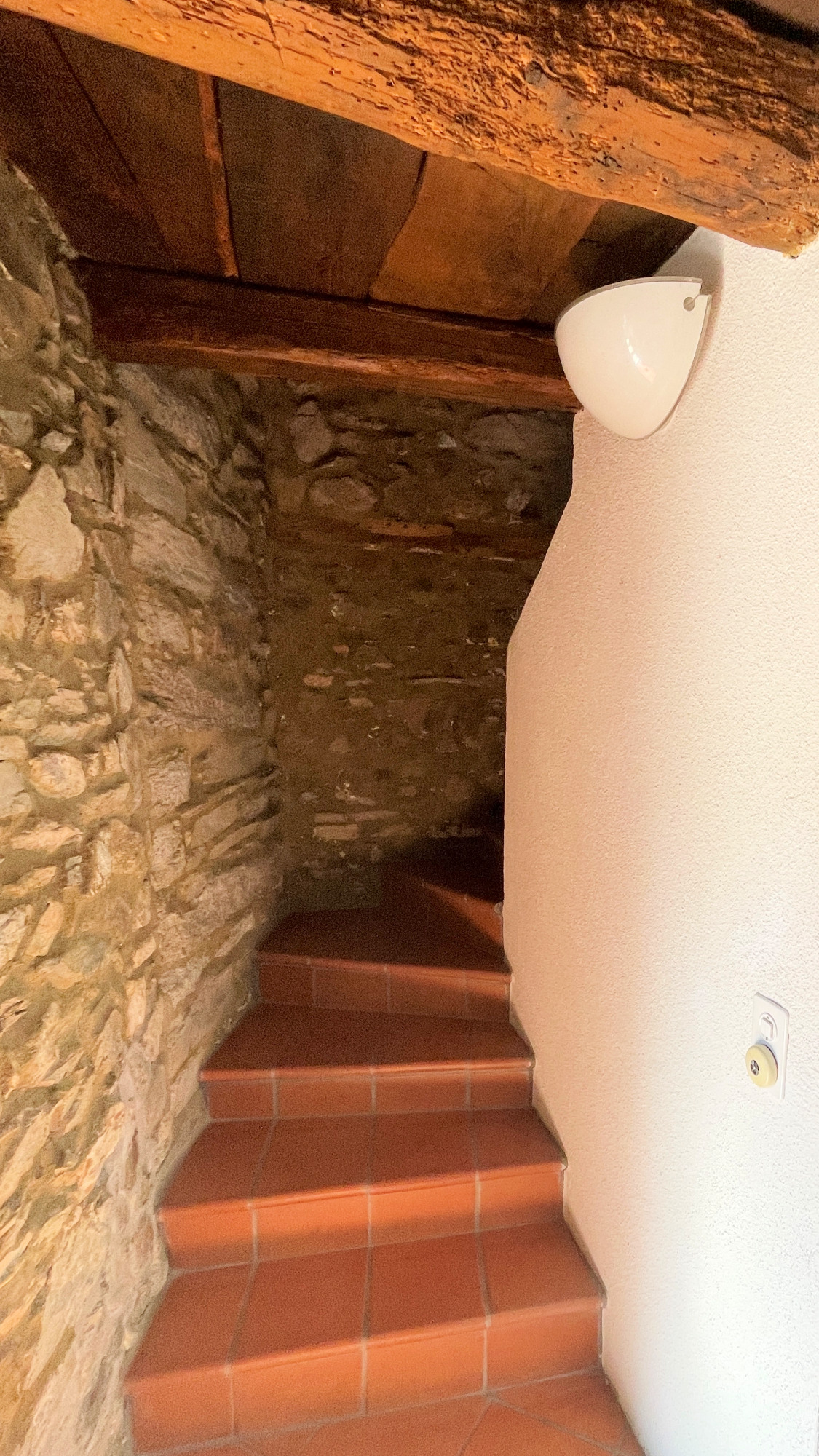 Steintreppe im Innenbereich