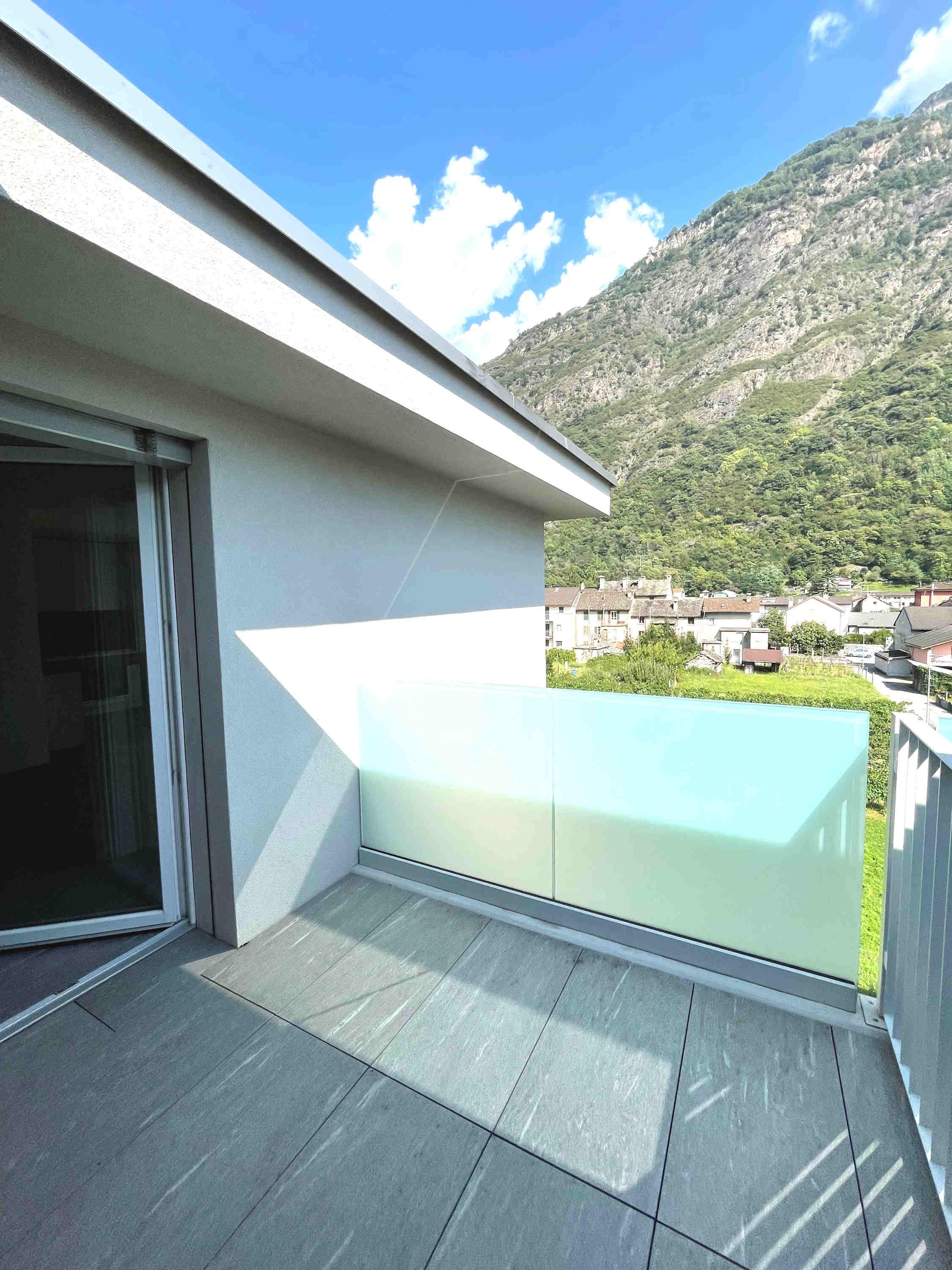 Balkon mit Bergblick