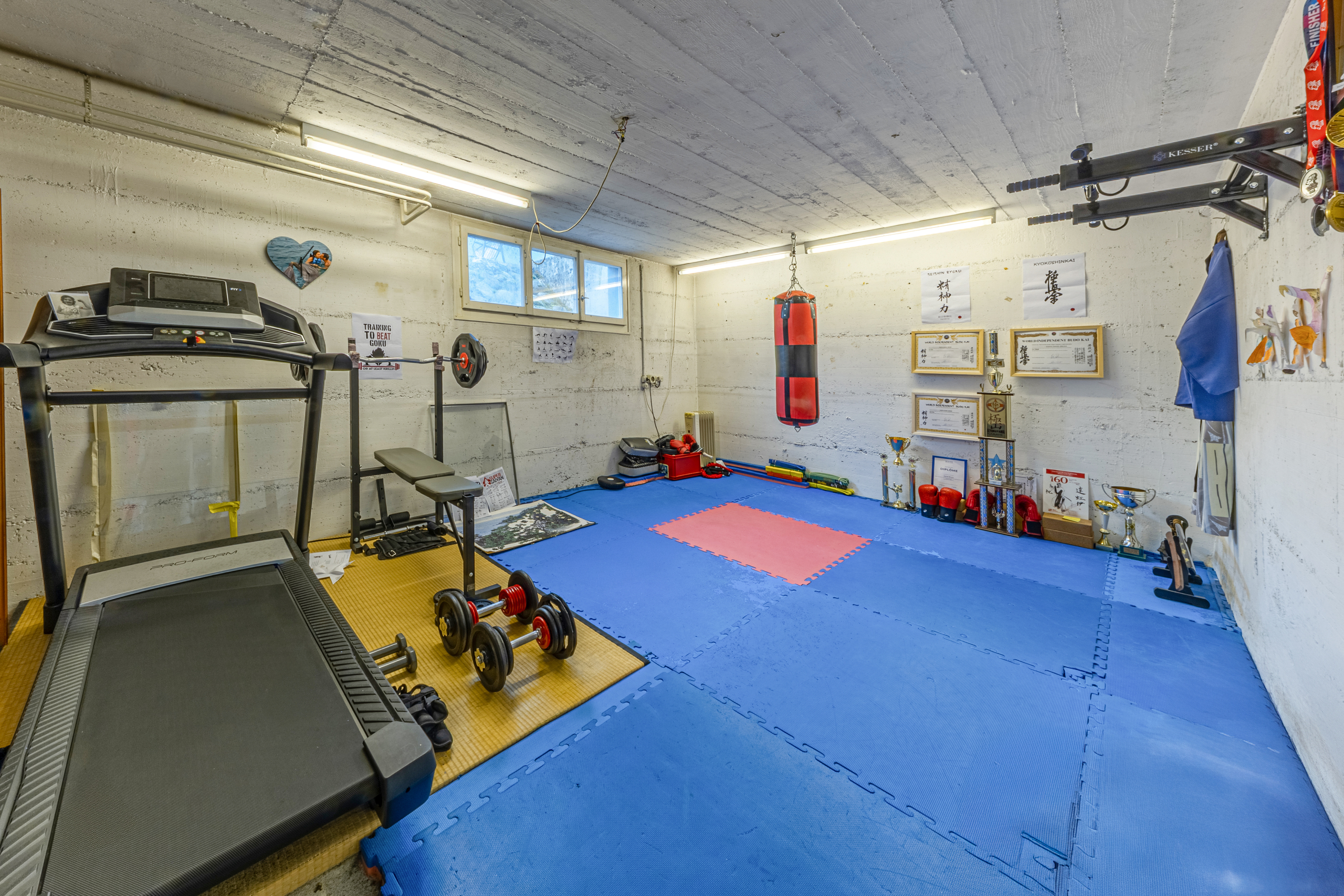 Kleiner Trainingsraum im Keller