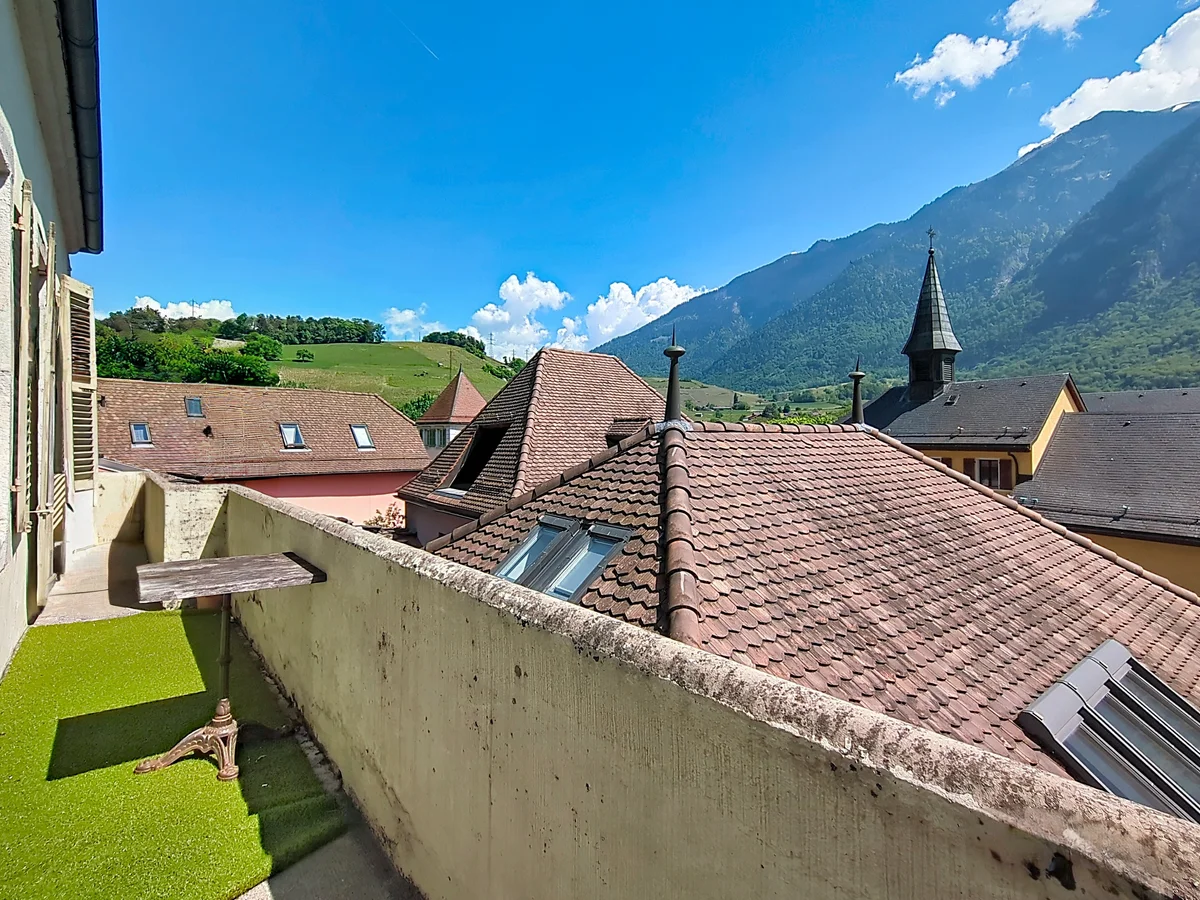 Balkon mit Bergblick