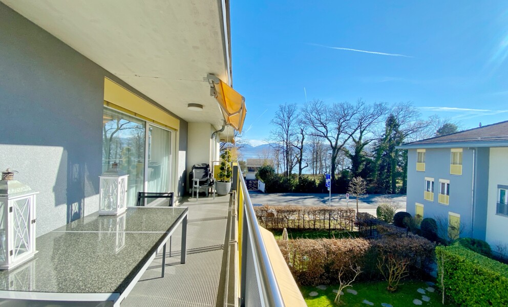 Balkon mit Seeblick