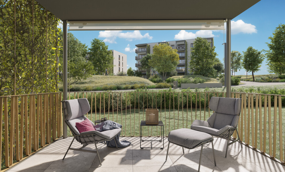 Überdachte Terrasse mit Sitzgruppe und Grünblick