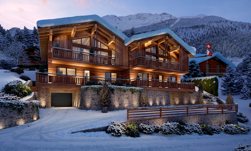 Luxuriöses Berghaus mit Holzfassade im Schnee