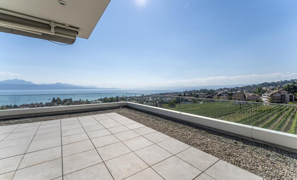 Große Terrasse mit Panoramablick