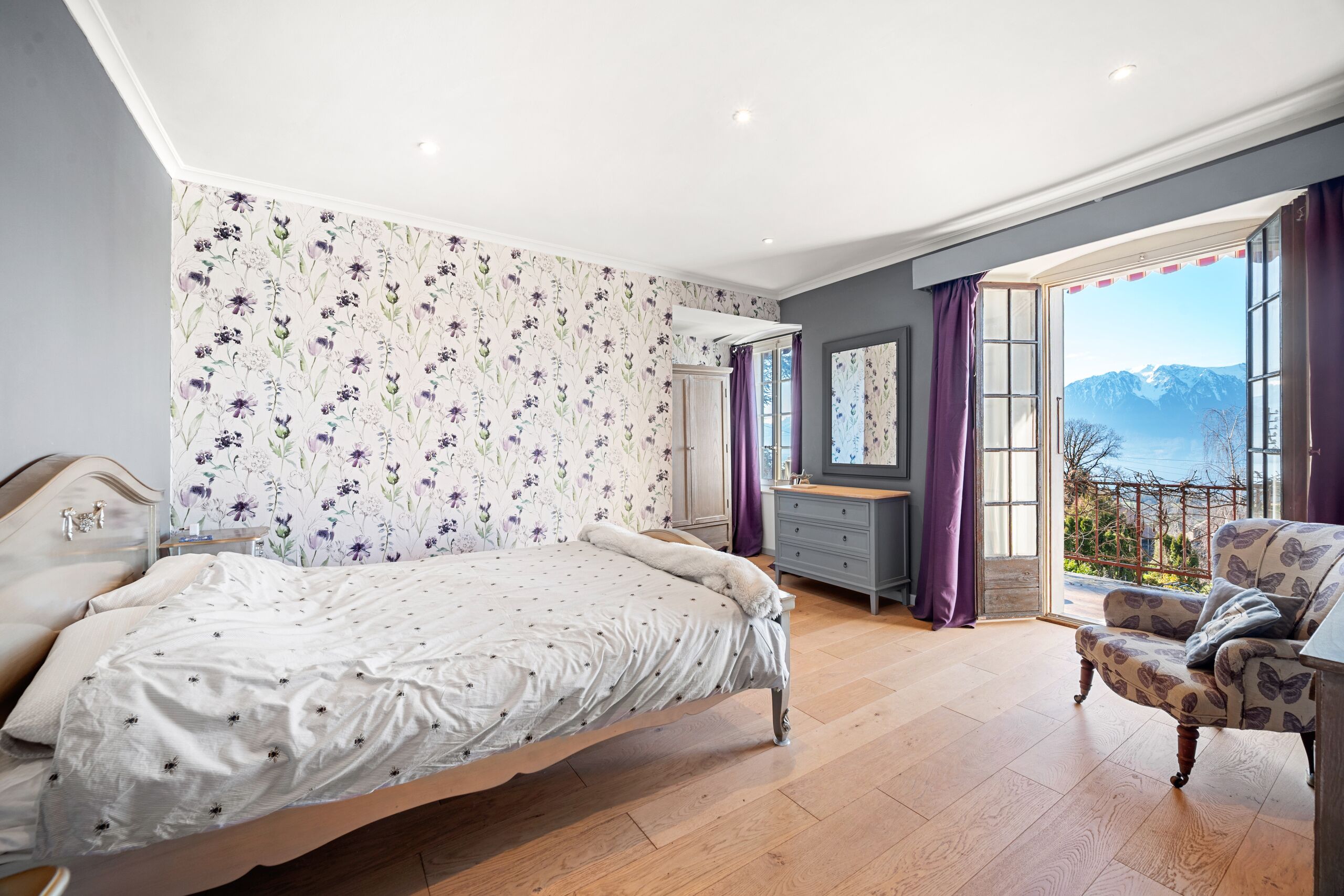 Schlafzimmer mit Bergblick