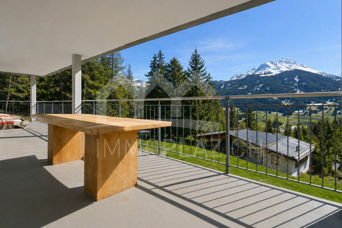 Balkon mit Bergblick