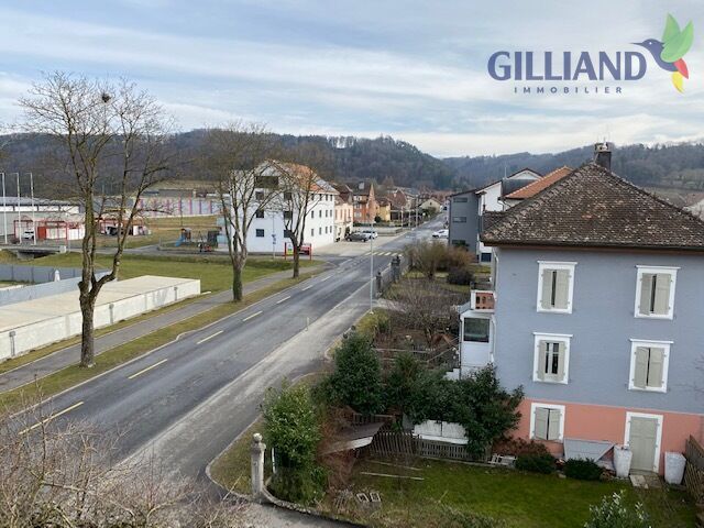 Straßen- und Wohnumfeld mit Blick auf ein Eckhaus