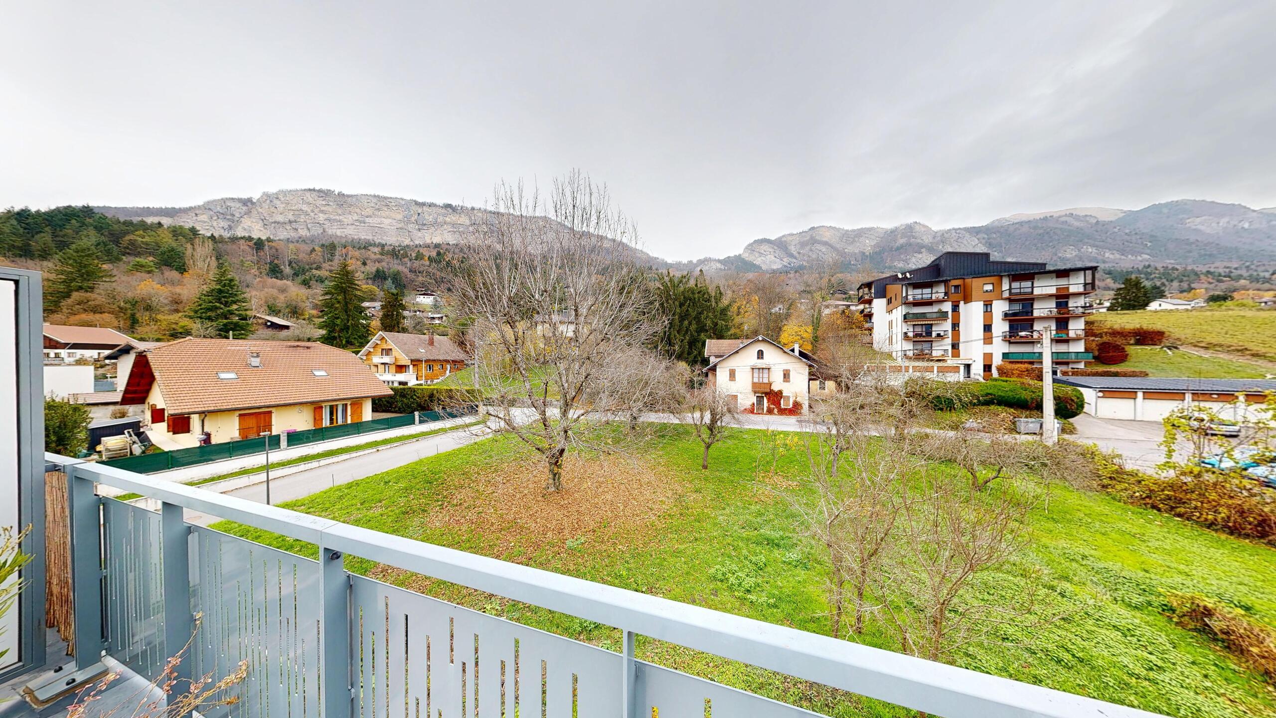 Balkon mit Bergblick