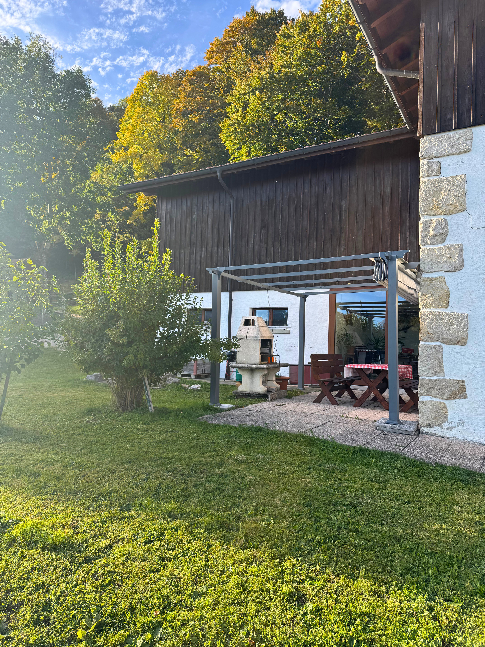 Haus mit Terrasse und Garten